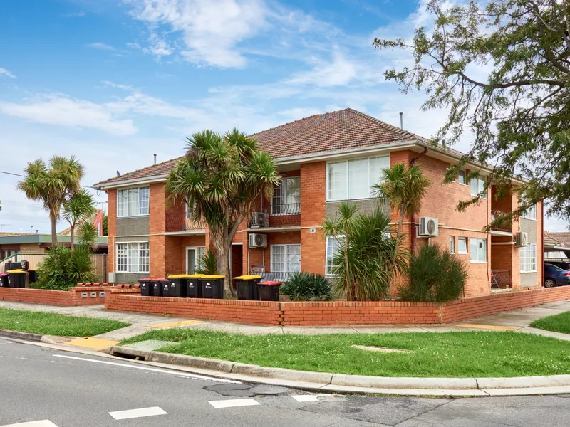 CONVINIENTLY LOCATED!!  GREAT INVESTMENT Opportunity! 