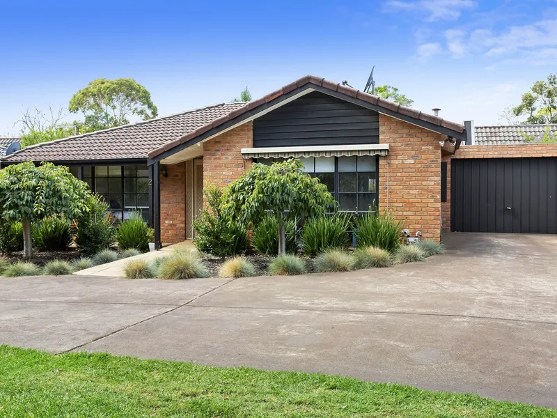 Light Filled Villa Living With Enchanting Rear Courtyard