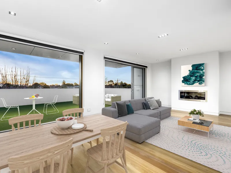 Penthouse Glamour With Space, Style And Sensational Terrace