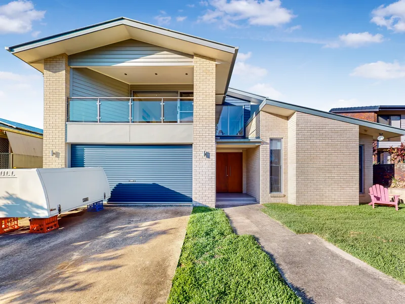 Modern 3 Bedroom Home in Quiet Pocket