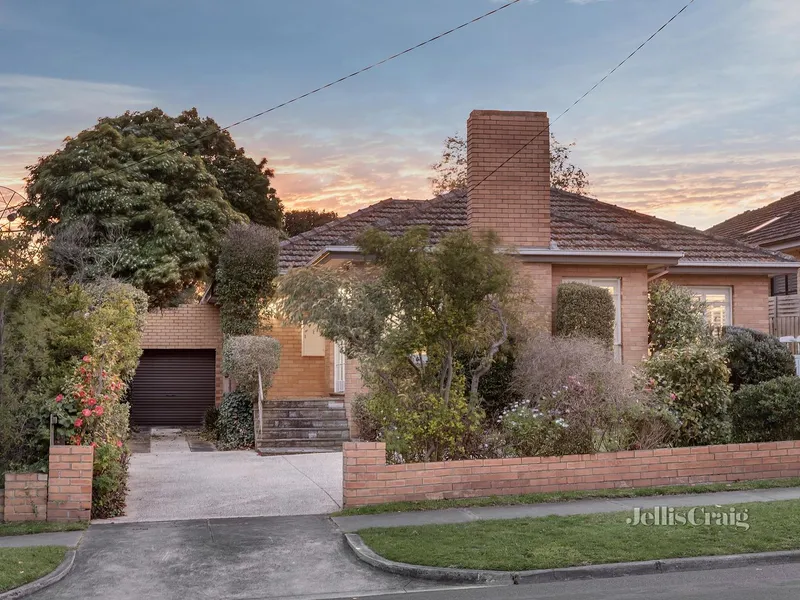 Instant family appeal in prized parkland pocket
