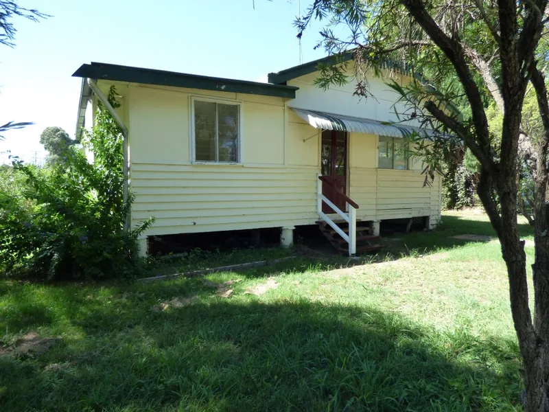 3 bedroom home corner allotment