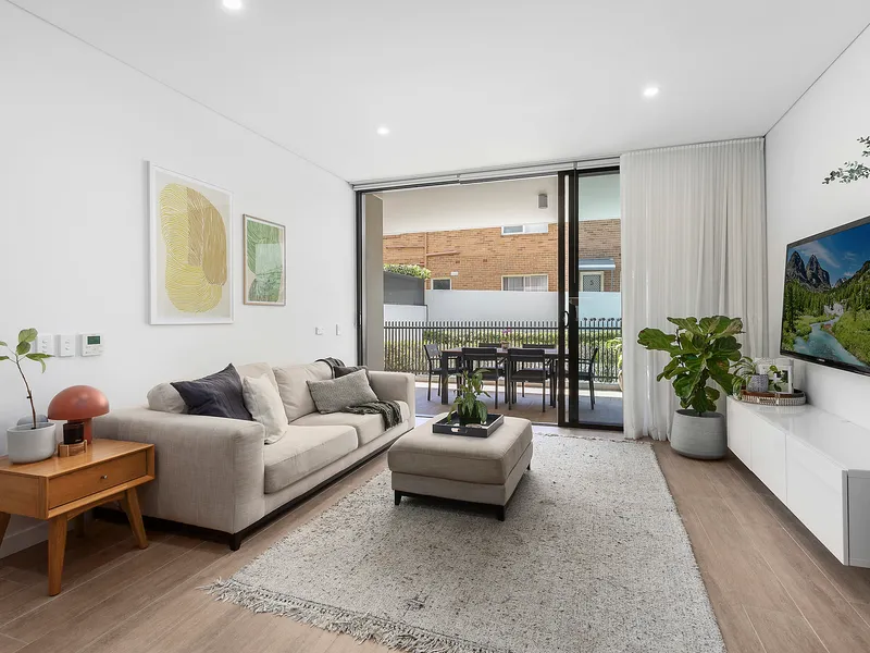 Ultra-Convenient Contemporary Living