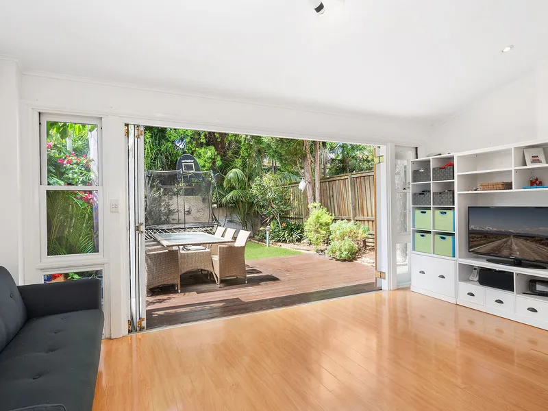 Character Cottage set in an urbane lifestyle location