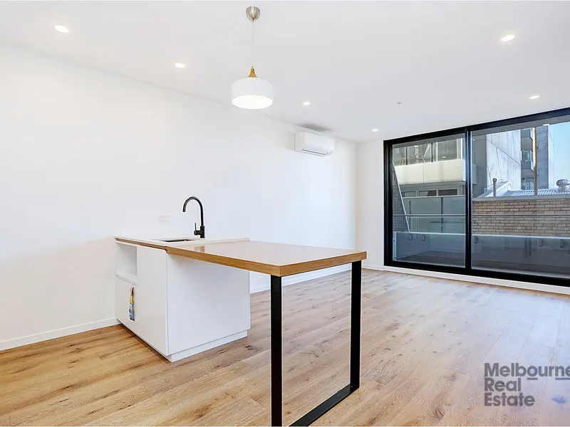 Spacious apartment, great location!