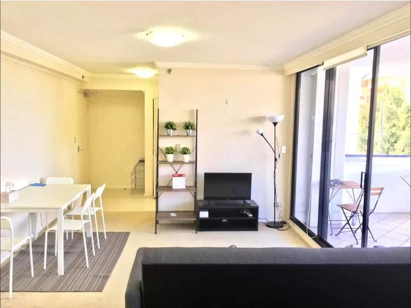 Modern One Bedroom + Carspace Apartment in St. Leonards!