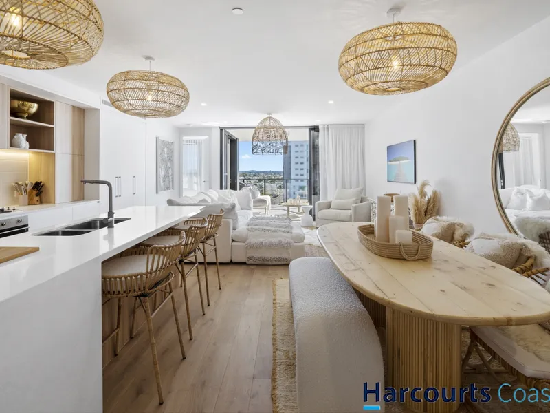 Beautifully Furnished Luxurious 3 Bedroom Apartment with Ocean Views