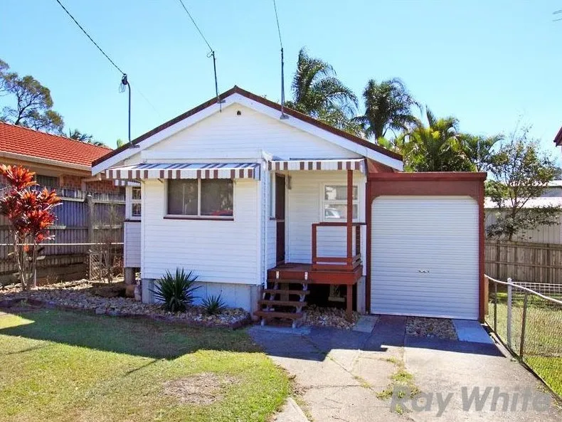 UNDER CONTRACT! GREAT LITTLE STARTER - FIRST HOME BUYERS LOOK NO FURTHER