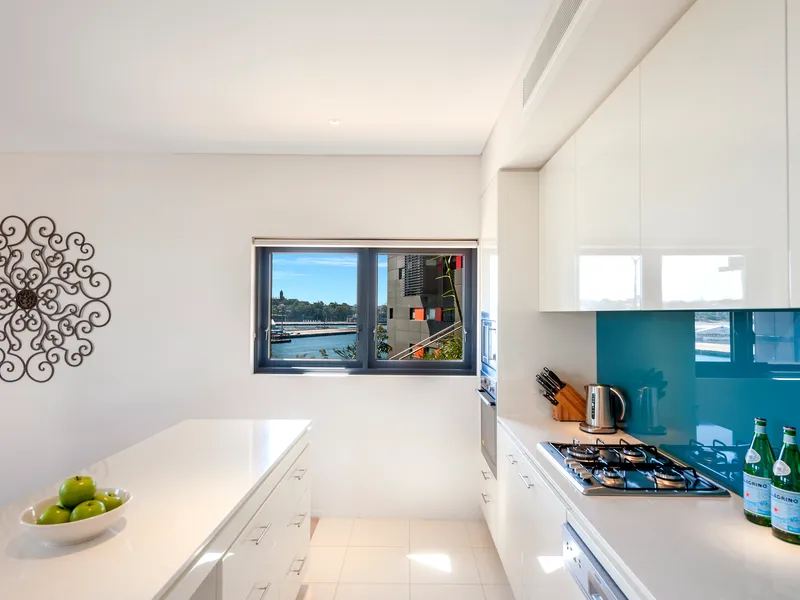 Over sized unfurnished three bedroom apartment