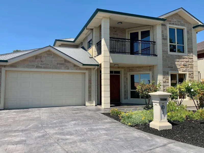 Executive 4 bedroom home for the entertainer