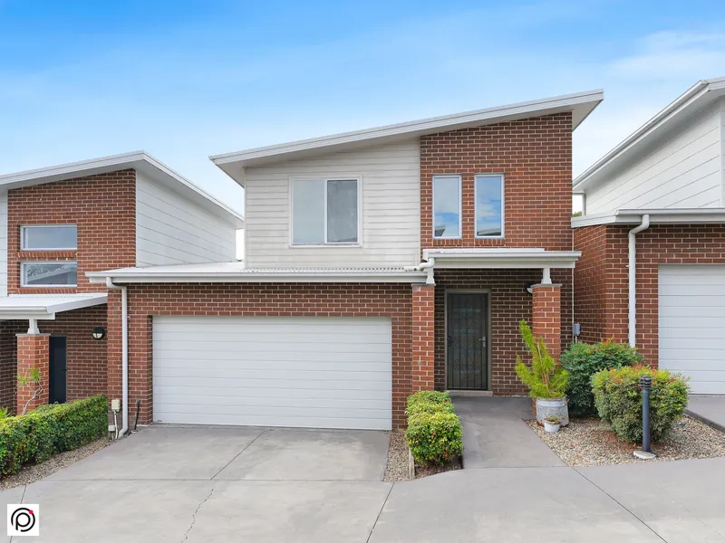 Modern Townhouse - Walk To The Lake