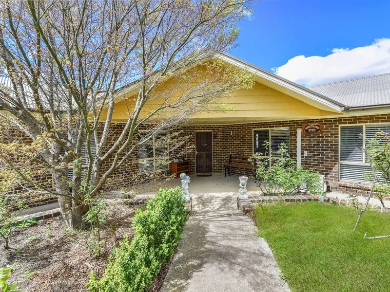 Family Home on 8.7 Acres