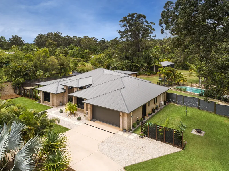 Golden Triangle Acreage and a Resort Lifestyle!