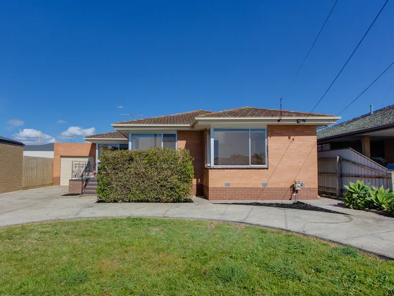 Renovated & Ready to go! (See it all with a full 3D tour)