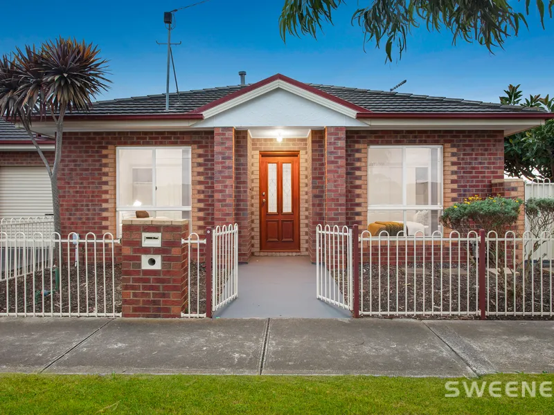 Single And Stylish In A Prestigious Location