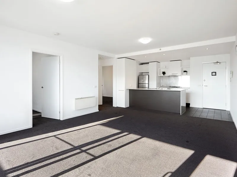 Spacious and Sunny Two Bedder