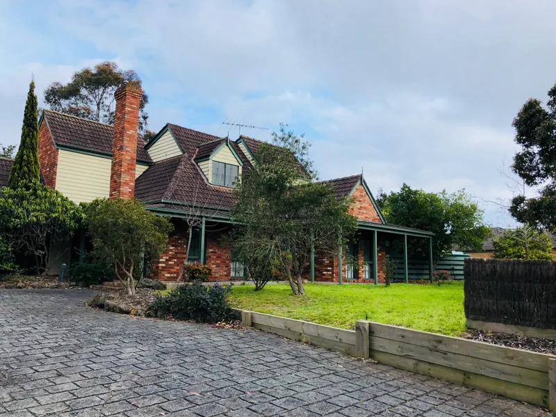 POOL AND GARDEN MAINTENANCE INCLUDED IN RENT