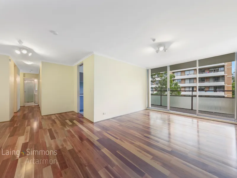 Spacious Unit in the Heart of Artarmon!