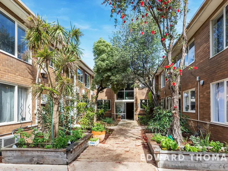 FULLY RENOVATED TWO BEDROOM APARTMENT