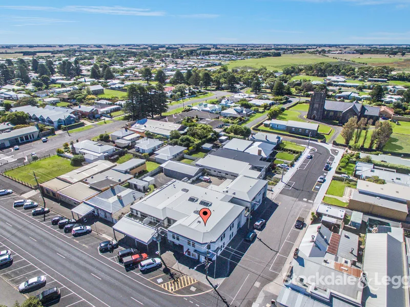 Sleek and Stylish Apartment