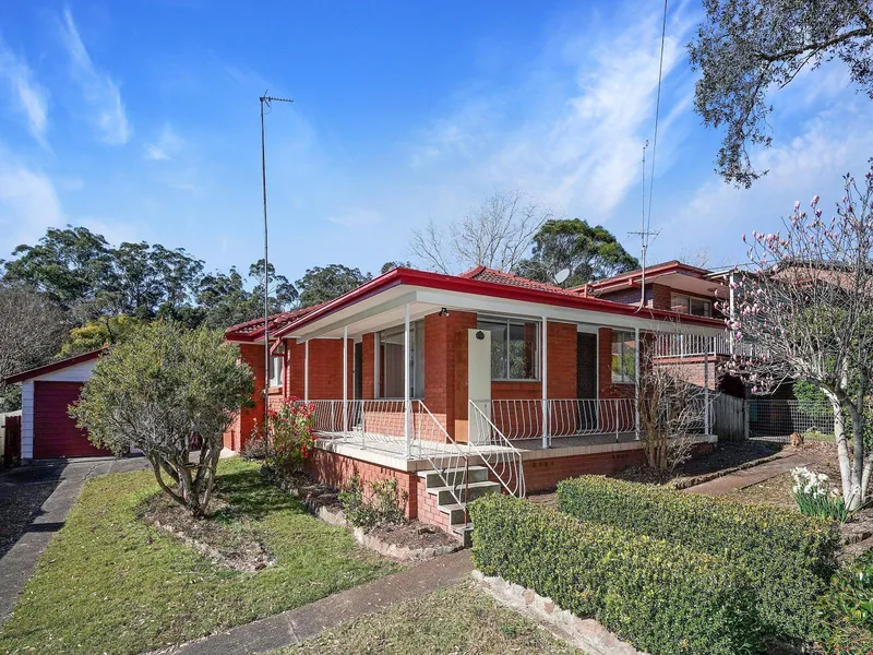 Family-Friendly Charm Awaits in Prime Location!