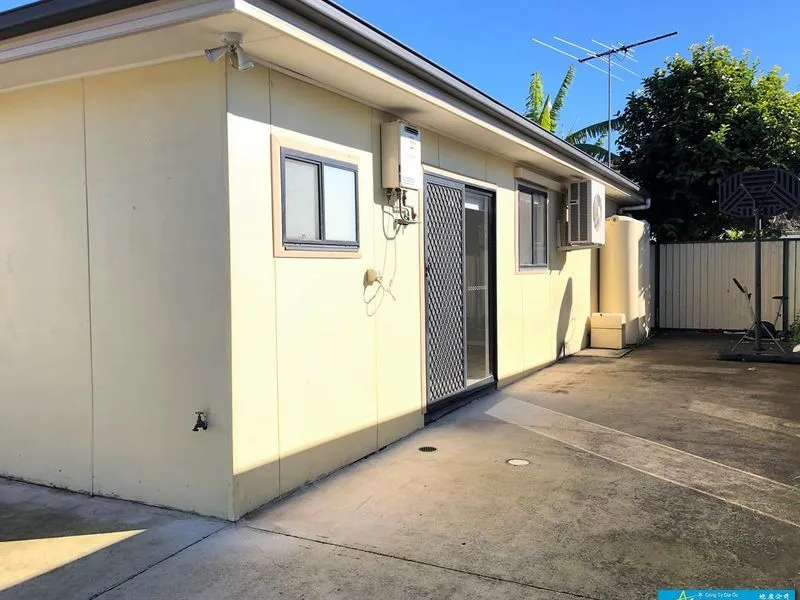 Well Kept 2 Bedroom Granny Flat 