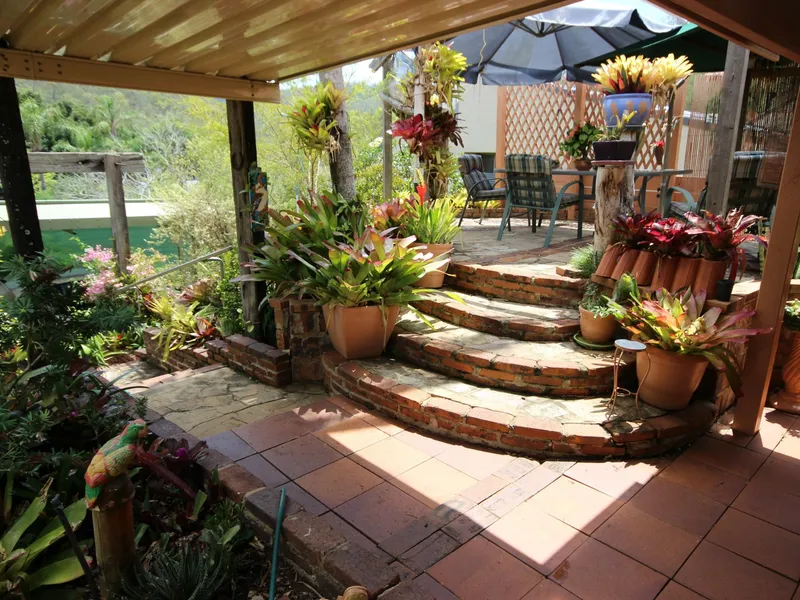 DOWN SIZE OR INVEST  Property ID