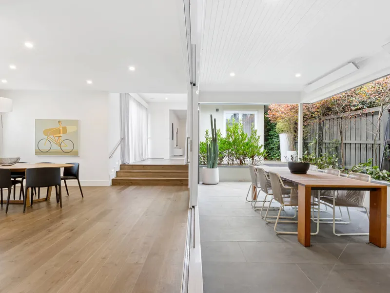 Luxe living by the bay