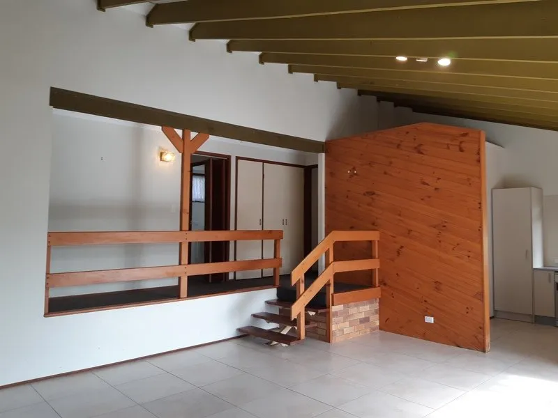 Charming Home Close to Schools and shops!