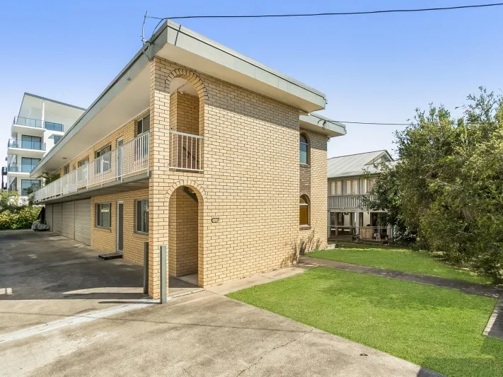 GROUND FLOOR UNIT CLOSE TO ALL AMENITIES