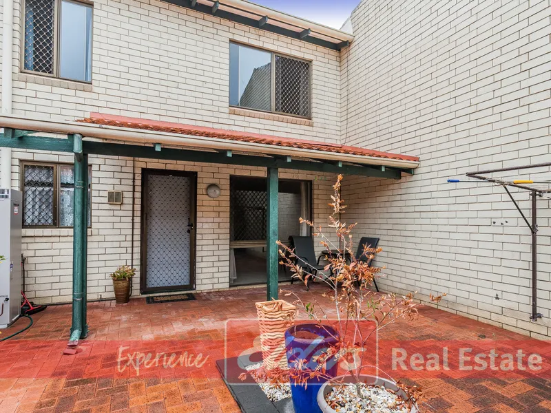 Neat Double Story 2 Bedroom 1 Bathroom Unit situated in an ULTRA CONVENIENT Location!