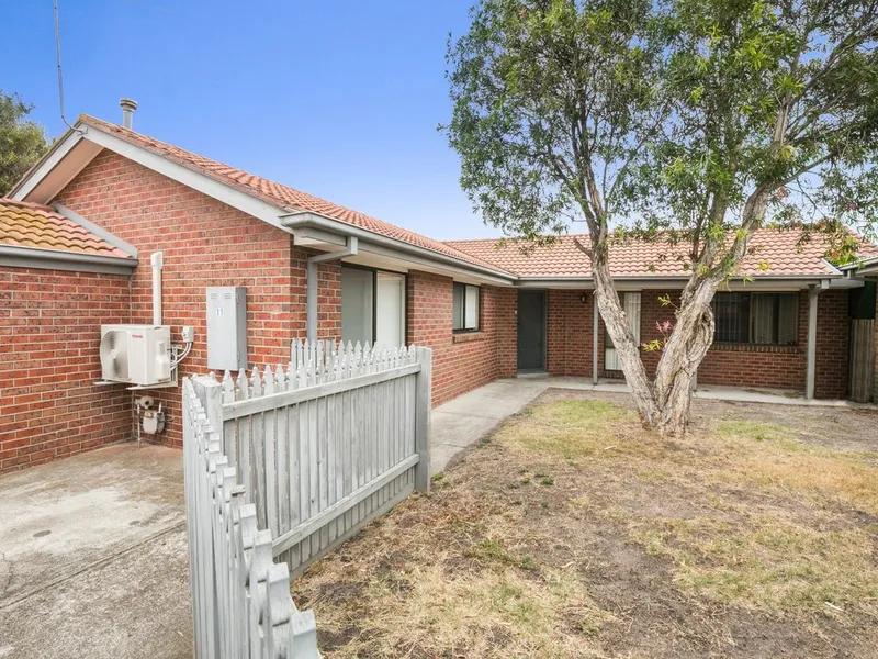 LIGHT FILLED SPACIOUS VILLA