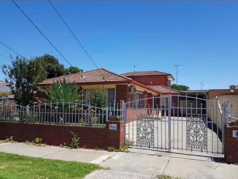 4 Bedroom Family Home 