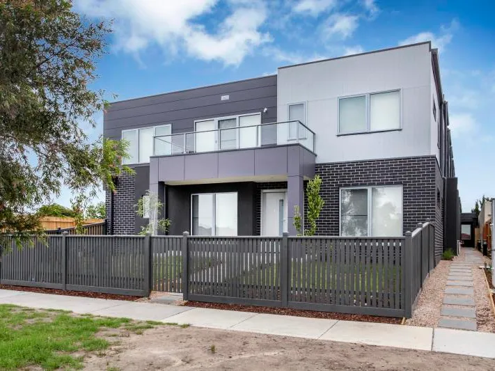 Convenient Townhouse up for grabs!