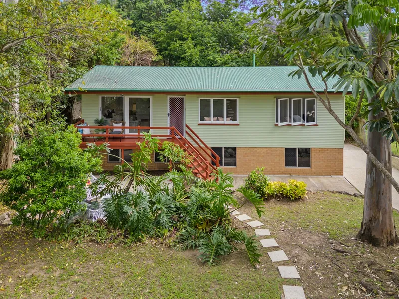 Beautifully presented home on large block offers rare opportunity