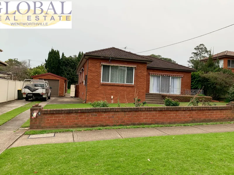 Close To School & Transport