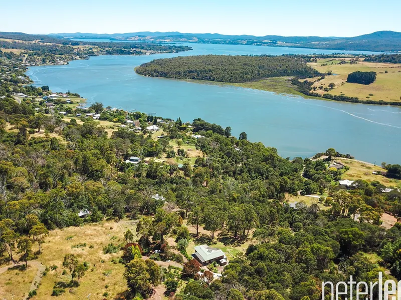 Picturesque and Peaceful with River Views