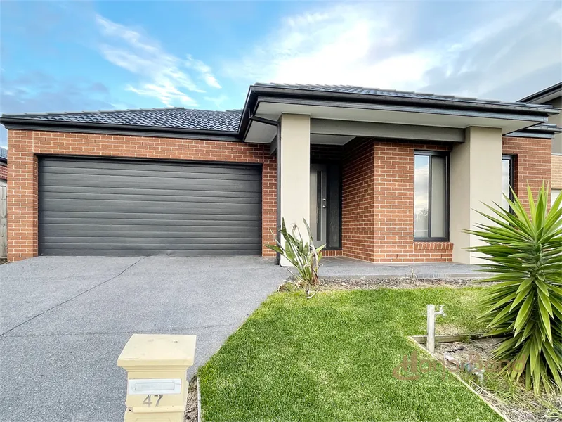 A Great Family Home with the best Saltwater Location