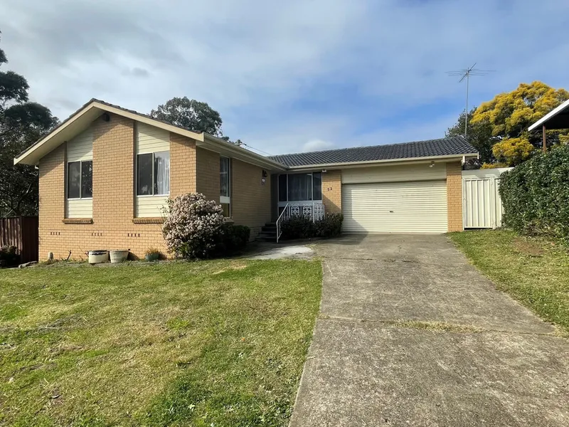 Perfect 3 Bedroom Family Home Close to Station!!