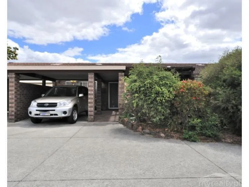 VILLA IN QUIET COMPLEX