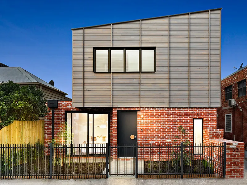 Top Location - Top Build