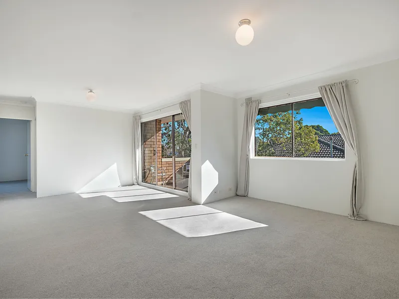 Oversized apartment in the heart of Drummoyne