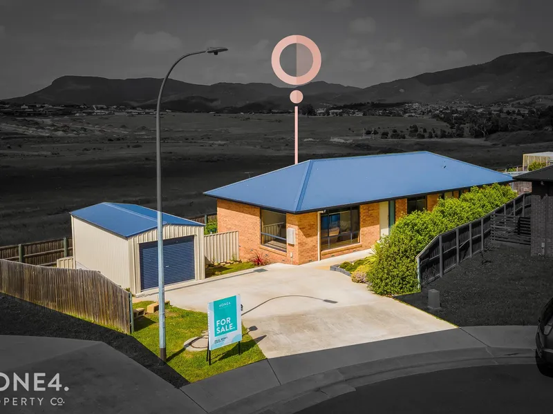 A Calm and Convenient Family Crib