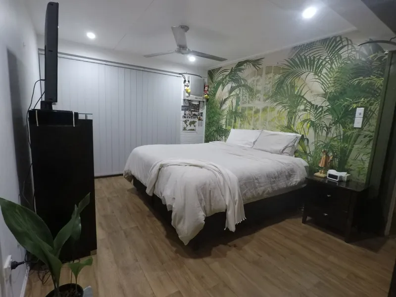 Free Internet, 50% Off bills, 2 Extra-Large bedroom Flat