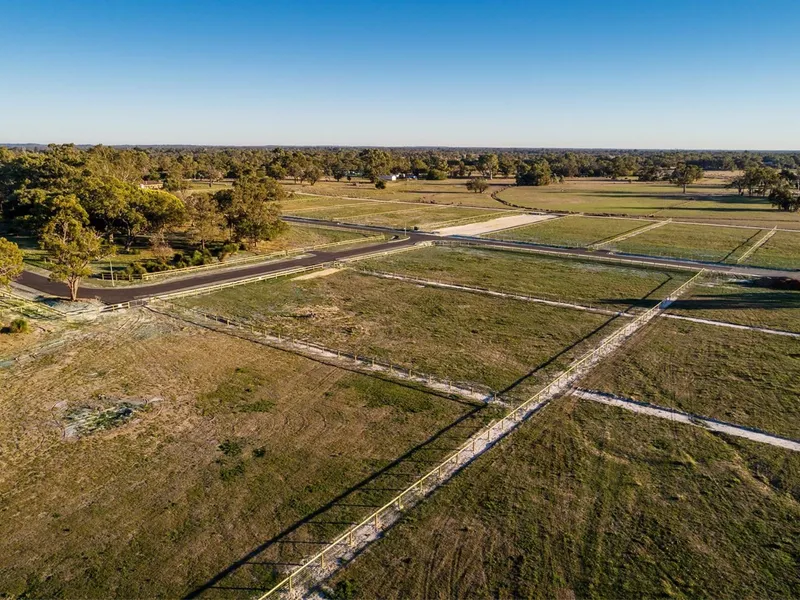 STUNNING BLOCK SET ON 7601sqm  IN 'THE GRANGE' PRECINCT OF SERPENTINE