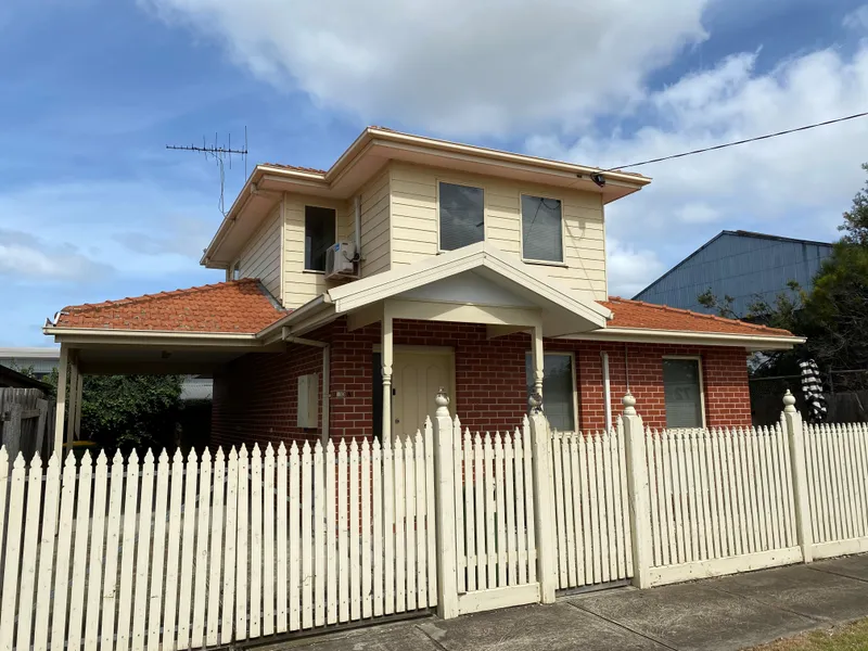 Rejuvinated two bedroom townhouse 