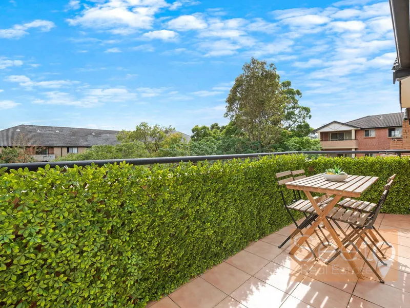 SUPERB TOP FLOOR APARTMENT, REAR OF COMPLEX WITH NORTH ASPECT