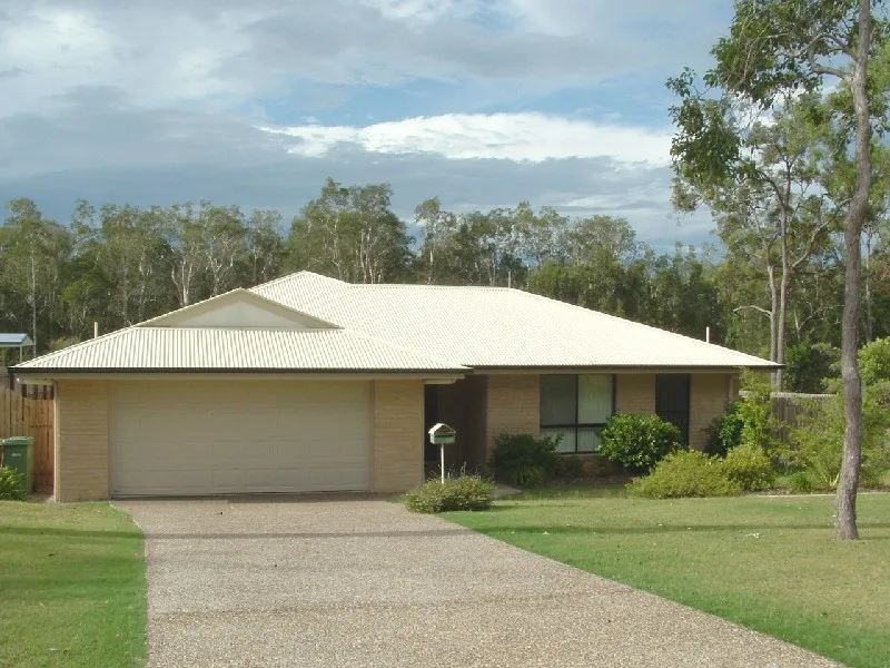 Modern Home - Quiet Location - Close To Everything 