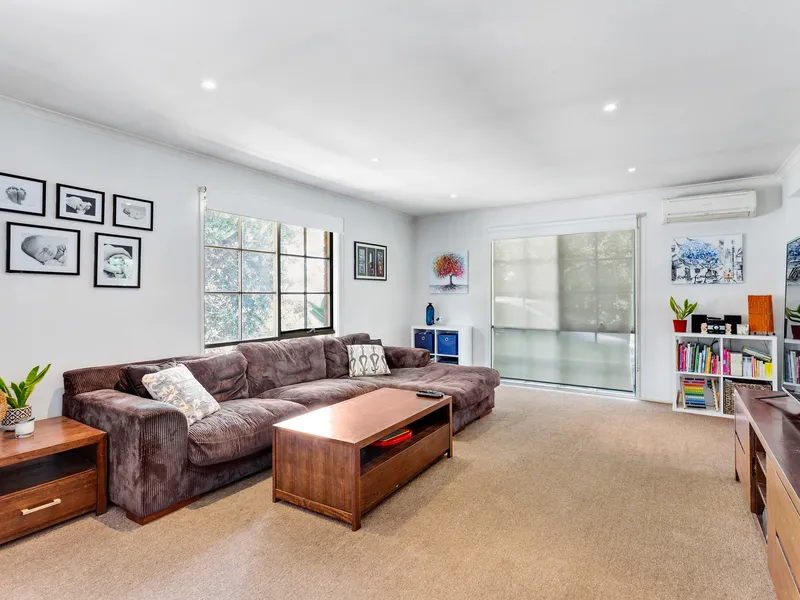 Lifestyle Home - Walk To Beach & Shops