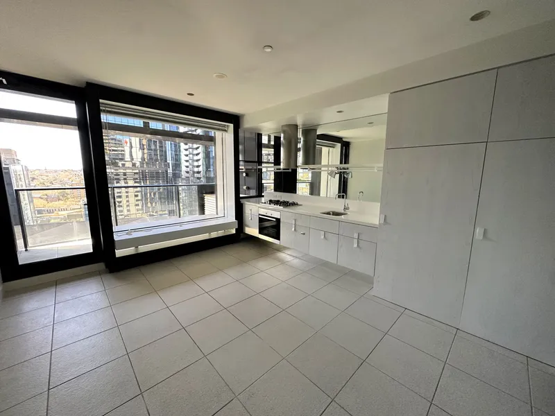 LEASE A LIFESTYLE!